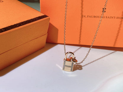[Peak]HM ADVANCED NICHE LOCK HEAD NECKLACE DIAMONDS