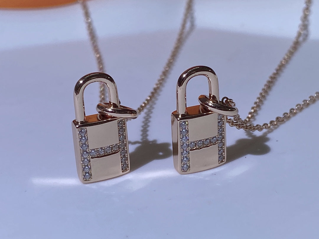 [Peak]HM ADVANCED NICHE LOCK HEAD NECKLACE DIAMONDS