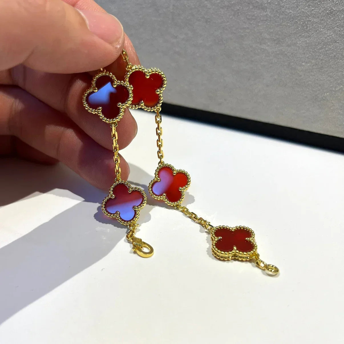 [Peak]LUCKY CLOVER 5-MOTIF BRACELET - RED CARNELIAN COLLECTION