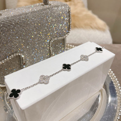 [Peak]LUCKY CLOVER 5-MOTIF BRACELET - BLACK OXNY COLLECTION
