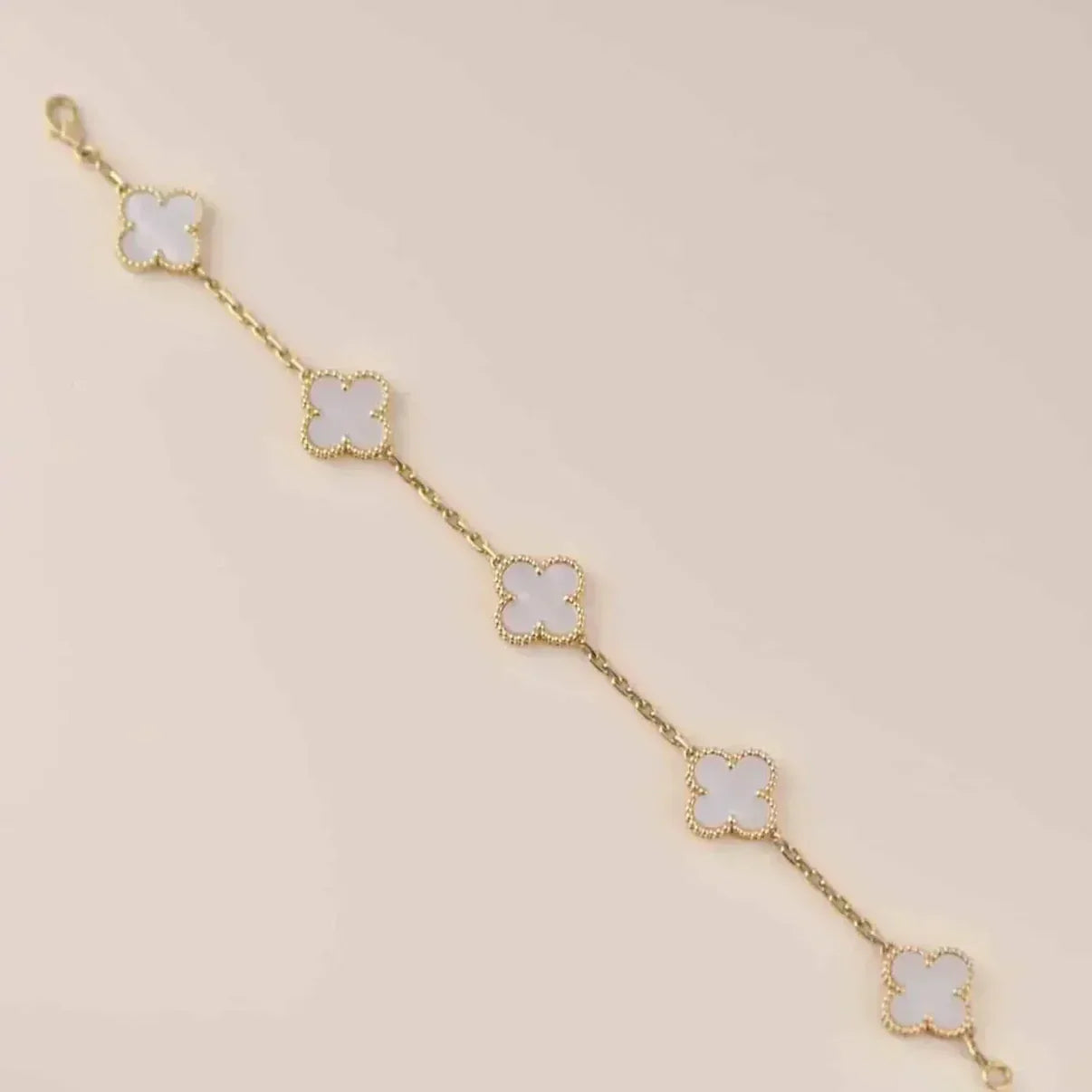 [Peak]LUCKY CLOVER 5-MOTIF BRACELET - WHITE MOTHER-OF-PEARL COLLECTION