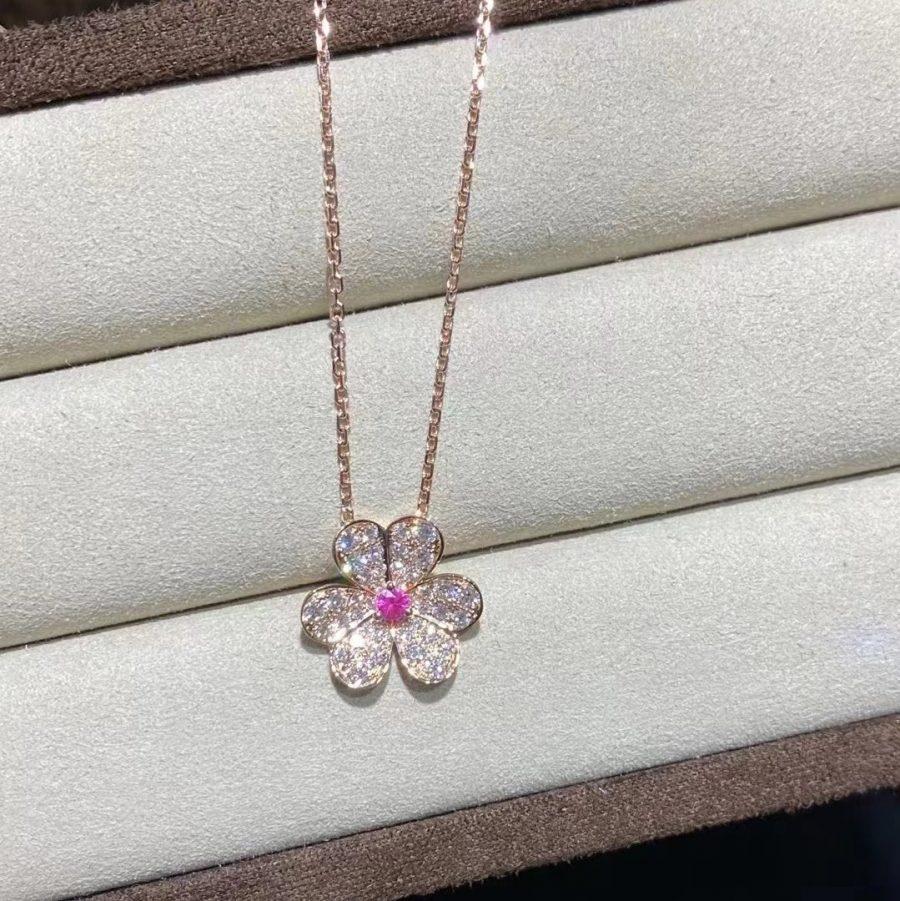 [Peak]PAVÉ DIAMOND BUTTERFLY CHARM NECKLACE