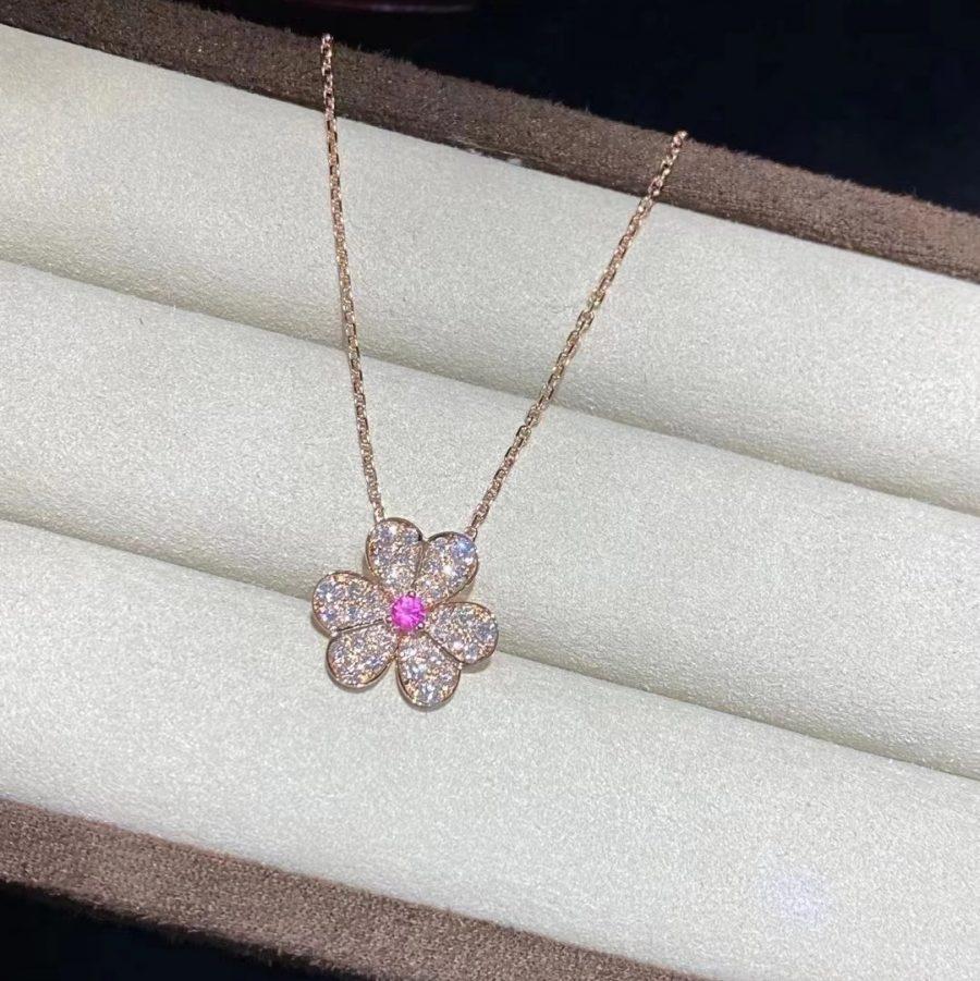 [Peak]PAVÉ DIAMOND BUTTERFLY CHARM NECKLACE