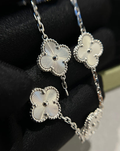 [Peak]LUCKY CLOVER 5-MOTIF BRACELET - LASER COLLECTION
