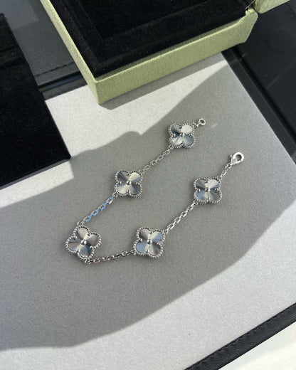 [Peak]LUCKY CLOVER 5-MOTIF BRACELET - LASER COLLECTION